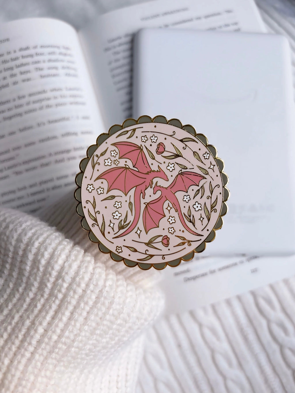 BindsandBookishBits eReader Grip