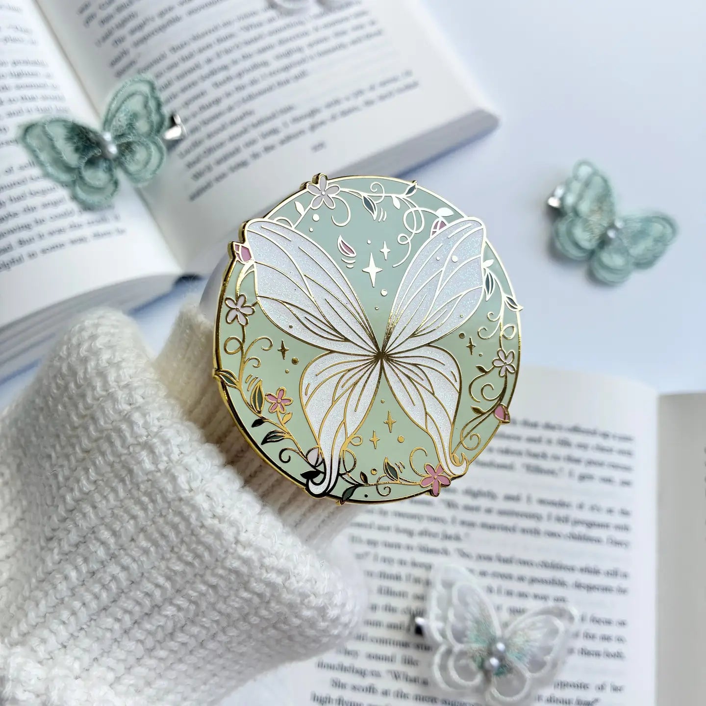 BindsandBookishBits eReader Grip